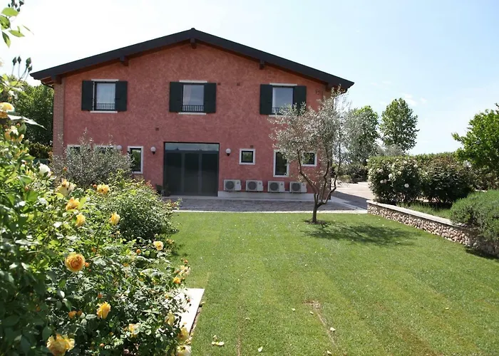 Casa San Marco مزرعة للإقامة كاستلْنْيوفو ديل غارد